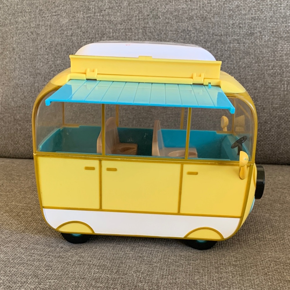 Peppa Pig Camper Adventure Van Yellow Vehicle with Figures - Picture 4 of 7